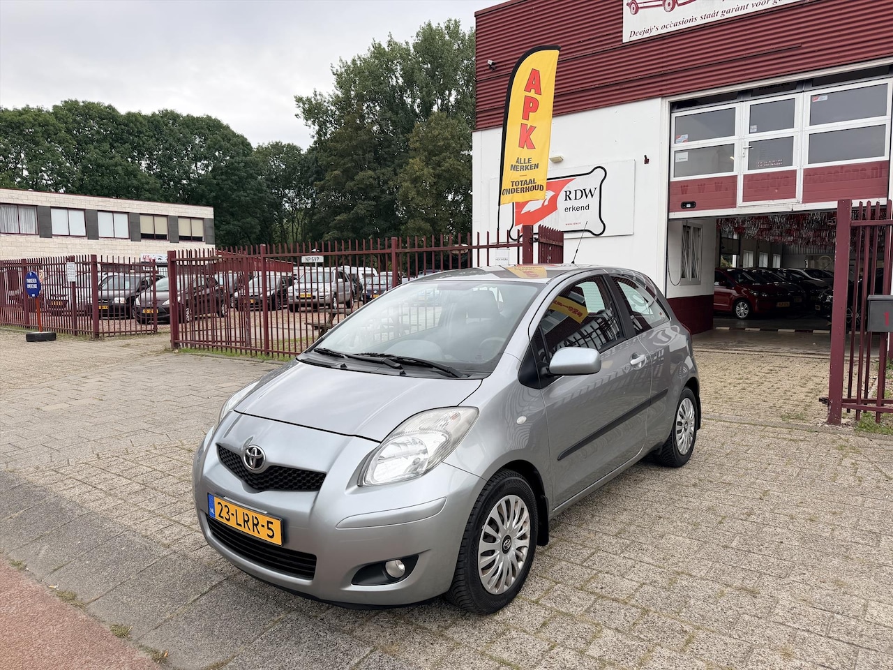 Toyota Yaris - 1.3 16V VVT-I 3DR Automaat Aspiration - AutoWereld.nl