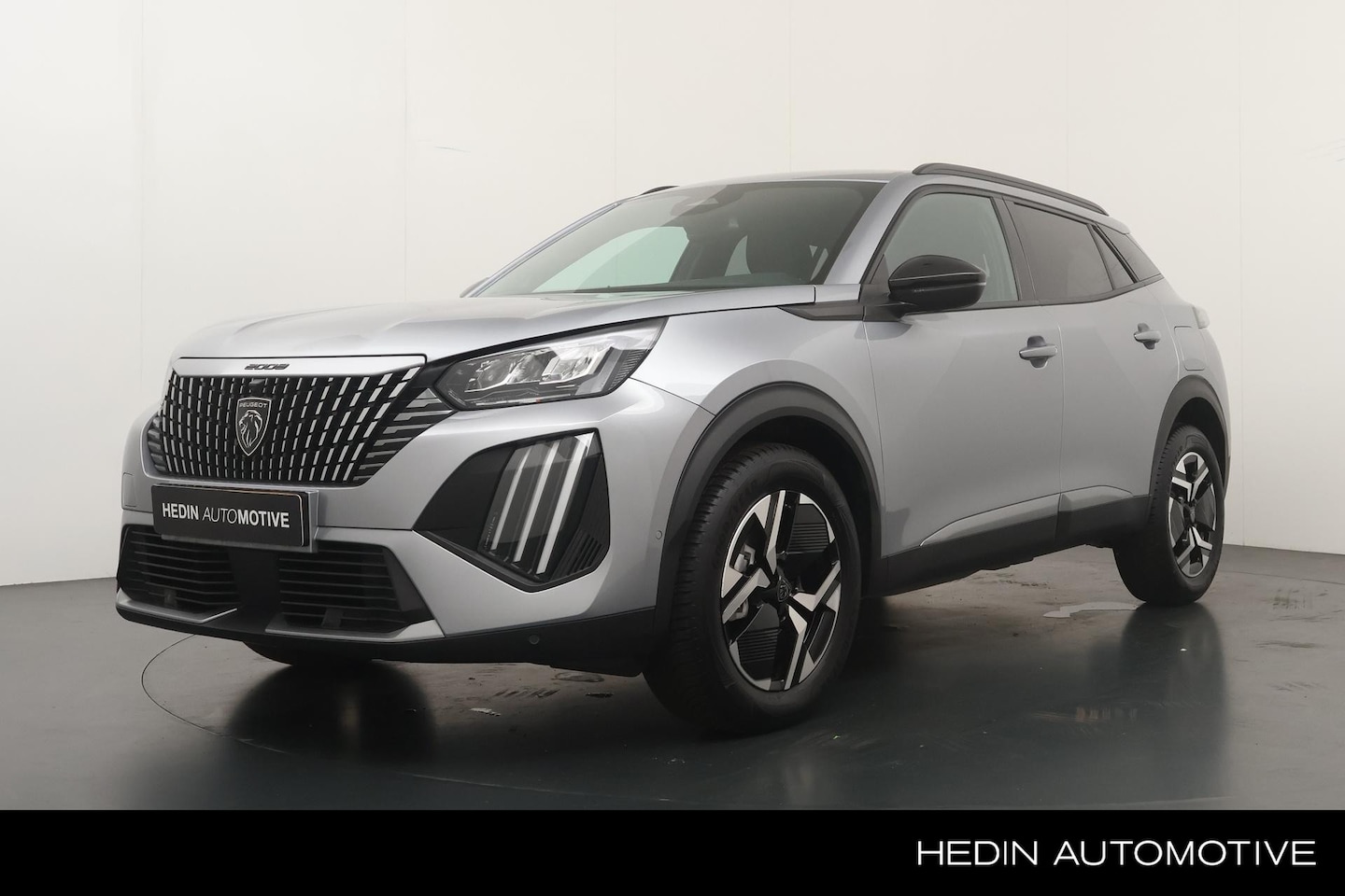 Peugeot 2008 - 1.2 100pk Allure | All Season Banden | Parkeer Camera Rondom | Navigatie | Climate Control - AutoWereld.nl