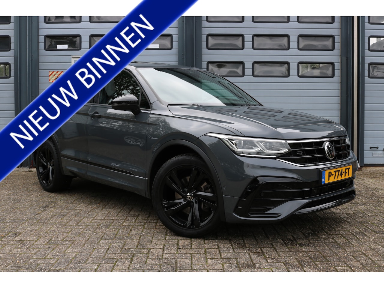 Volkswagen Tiguan - 1.4 TSI eHybrid R-Line Business+ Xenon Led Navi Panodak T-haak Bj:2021 - AutoWereld.nl