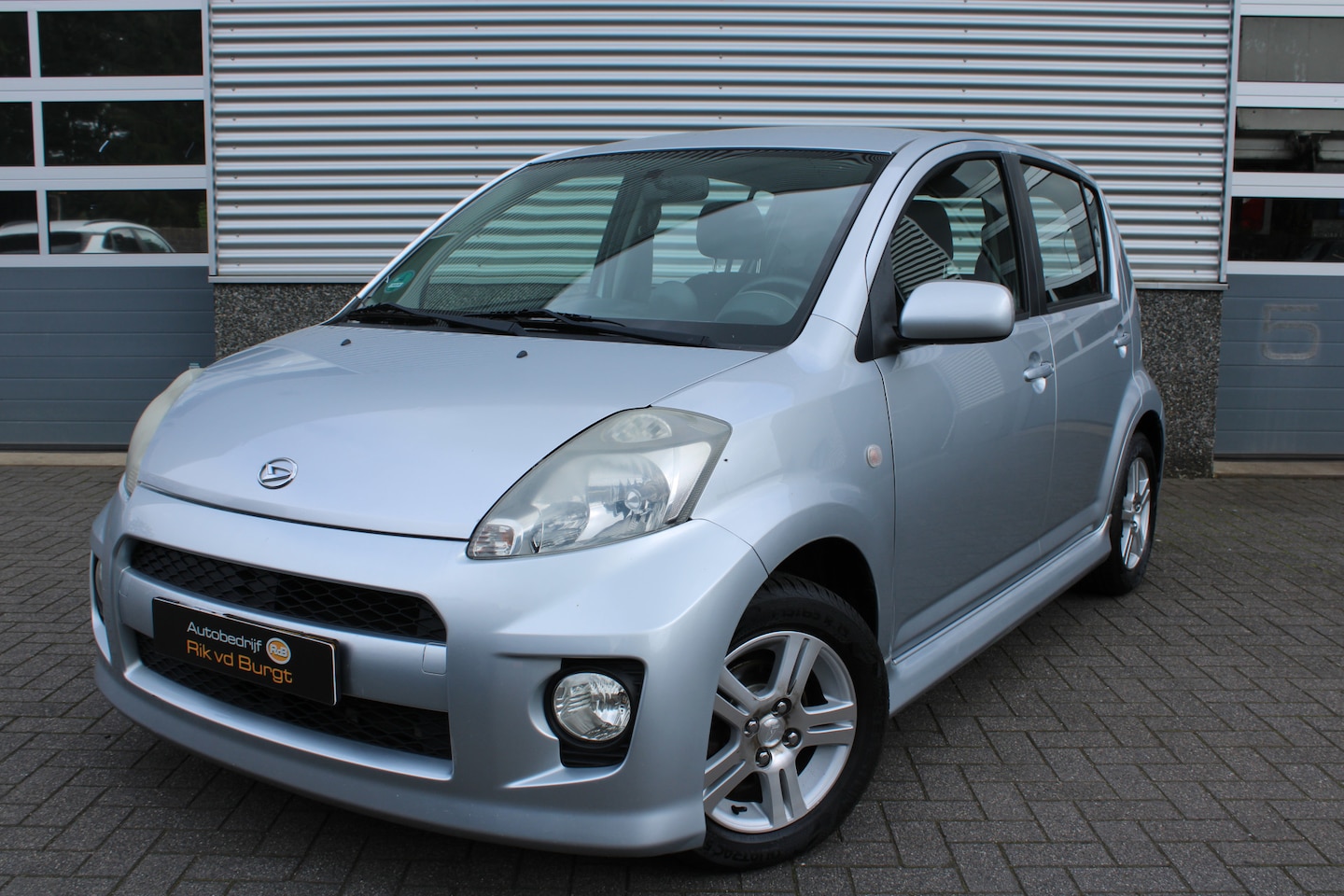 Daihatsu Sirion 2 - 1.3-16V Comfort AUTOMAAT! - AutoWereld.nl