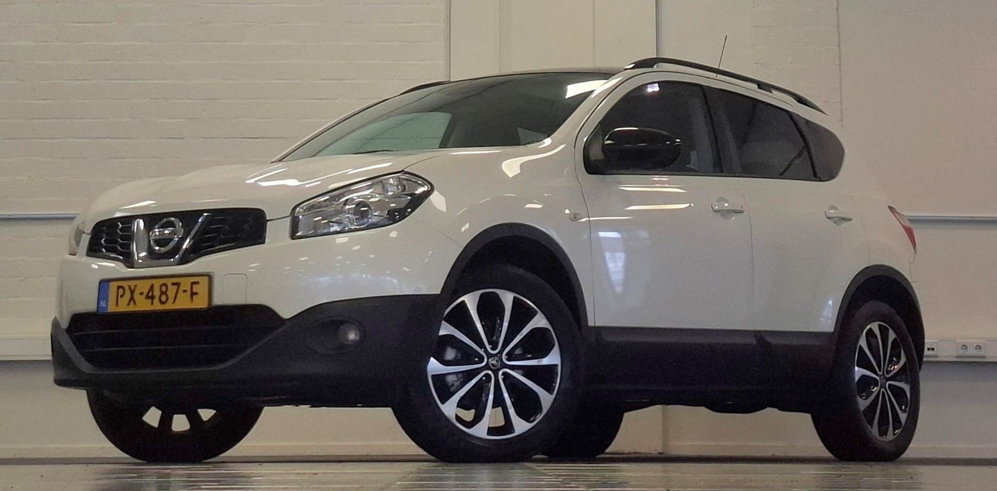 Nissan Qashqai - 1.6 Tech View Leder 360 Camera Navi Mooi! - AutoWereld.nl