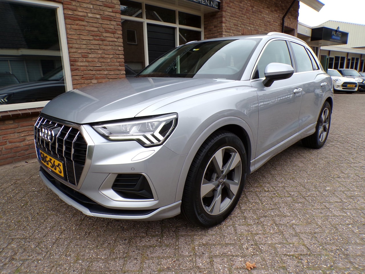 Audi Q3 - 35 TFSI S Line Pro Line S Automaat / Navi / Panoramadak - AutoWereld.nl