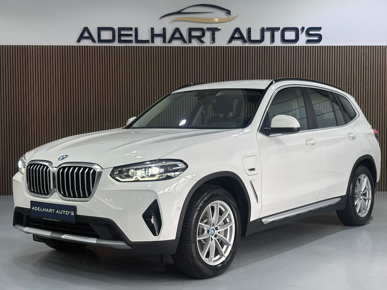BMW X3 - XDrive30e Face lift Business Edition Plus 292 PK / Navigatie full map / Lederen interieur - AutoWereld.nl