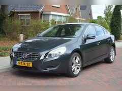 Volvo S60 - 2.0 D4 Summum Leer/dealer onderhouden/trekhaak