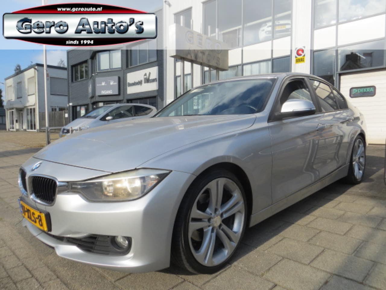 BMW 3-serie - 320i Executive sedan nl-auto 19 inch lmv nette auto ! - AutoWereld.nl