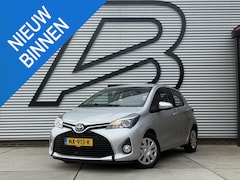 Toyota Yaris - 1.5 Hybrid Aspiration Bi-Tone 2e Eigenaar|Clima|Cruise|Trekhaak|Elektr. Ramen|APK tot 06-2
