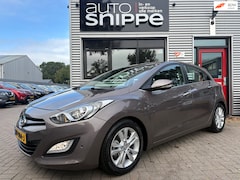 Hyundai i30 - 1.6 GDI i-Motion -AUTOMAAT-DAB+-CLIMA-CRUISECONTROL-KEYLESS-STOELVERWARMING-5 DEURS-PDC V+
