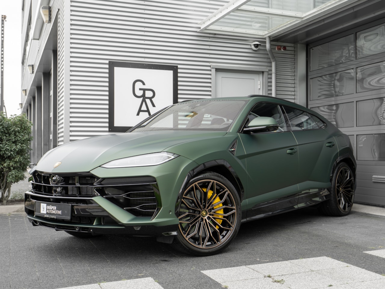 Lamborghini Urus - 4.0 V8 Hybrid SE | CARBON | MATT | BTW | PANO | VOL - AutoWereld.nl