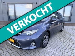 Toyota Auris Touring Sports - 1.8 Hybrid Lease // Clima // Navi // PDC // stoelverw. // Pano //