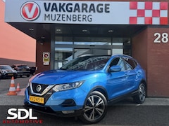 Nissan Qashqai - 1.3 DIG-T N-Connecta 160 PK // PANO-DAK // NAVI + CARPLAY // CAMERA // PDC V+A // STOELVER