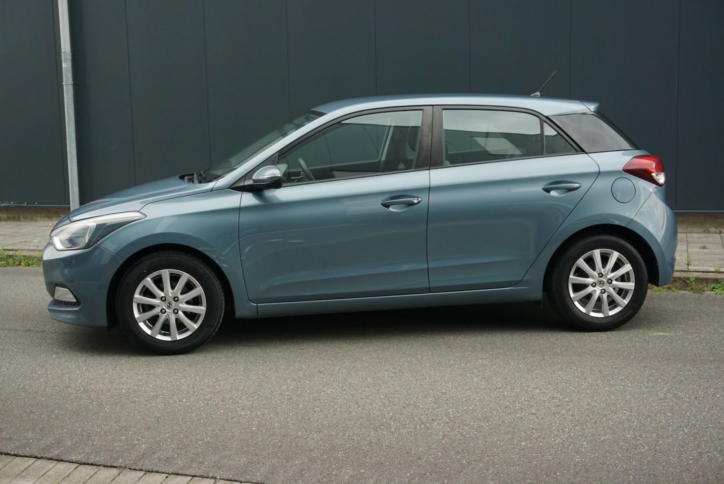 Hyundai i20 - 1.2 LP i-Drive Cool Airco/Pioscherm/5DRS - AutoWereld.nl