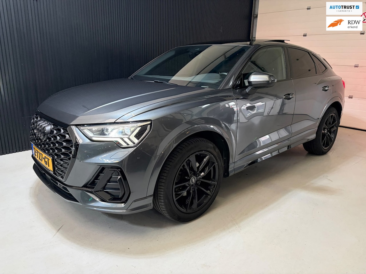 Audi Q3 Sportback - 35 TFSI S Edition 3X S-LINE PANO/CAM/KEYLESS - AutoWereld.nl