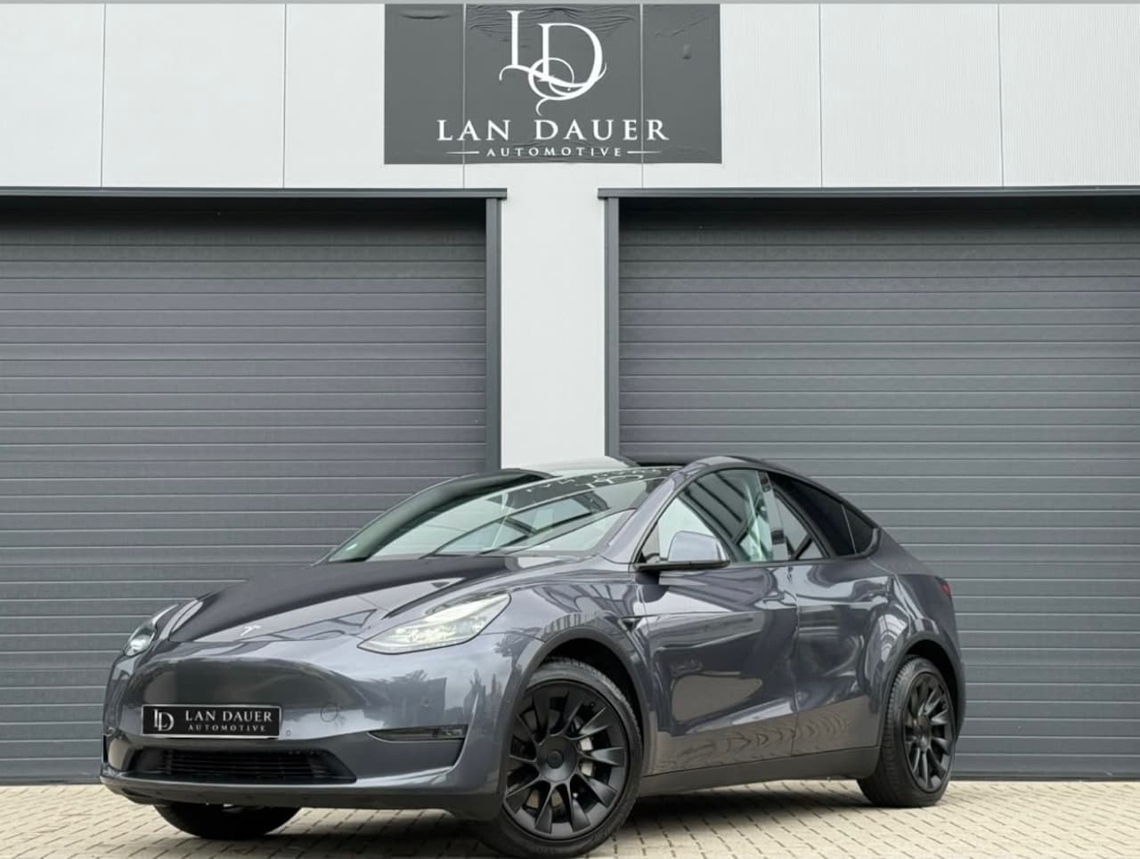 Tesla Model Y - Long Range AWD 75 kWh / WINTERPAKKET / FSD - AutoWereld.nl