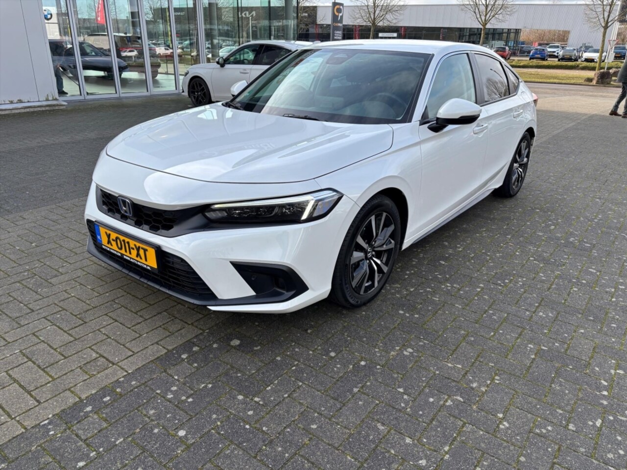 Honda Civic - 2.0 e:HEV Hybrid Elegance | Pdc | P.cam | Navi | Dealer onderhouden - AutoWereld.nl