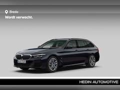BMW 5-serie Touring - 530e High Executive | Achteruitrijcamera | Comfort Access | HIFI | M Sportpakket | Stuurwi