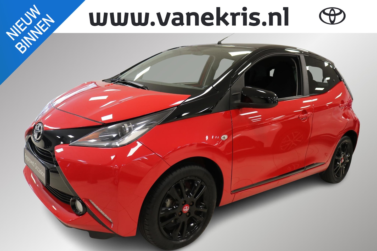Toyota Aygo - 1.0 VVT-i x-cite Navigatie, Bi-Tone lak, - AutoWereld.nl