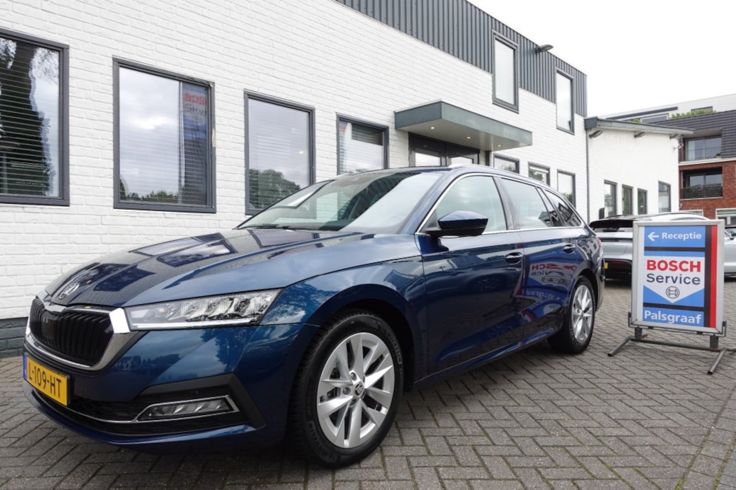 Skoda Octavia - 1.0 TSI BNS EDITION Automaat Trekhaak - AutoWereld.nl