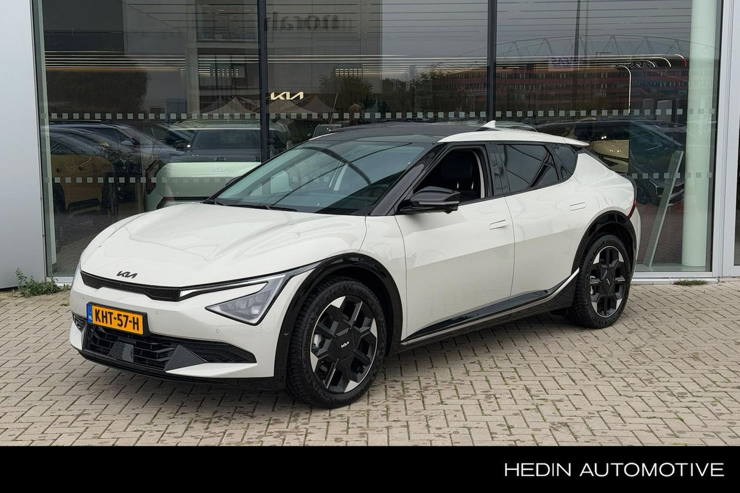 Kia EV6 - Plus Advanced AWD 84 kWh | Beschikbaar per 01-10 | SOH 100% | Panoramadak | 360° & Dodehoe - AutoWereld.nl