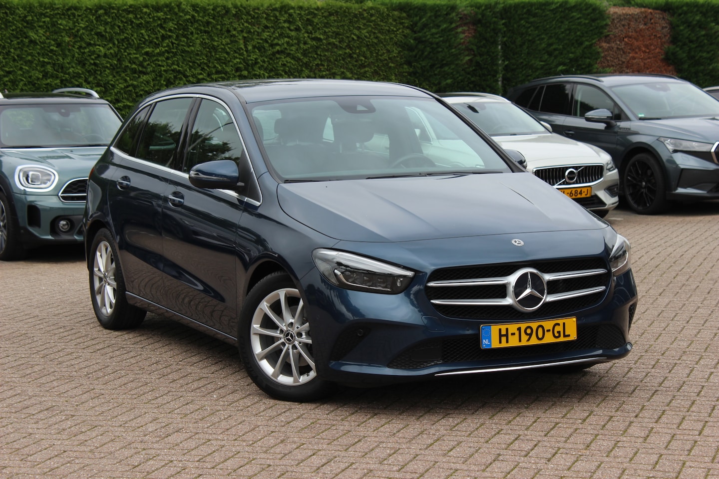 Mercedes-Benz B-klasse - 180 Advantage / Camera / Bruin Leder / Matrix LED / 17'' / CarPlay / Virtual Cockpit / Cru - AutoWereld.nl