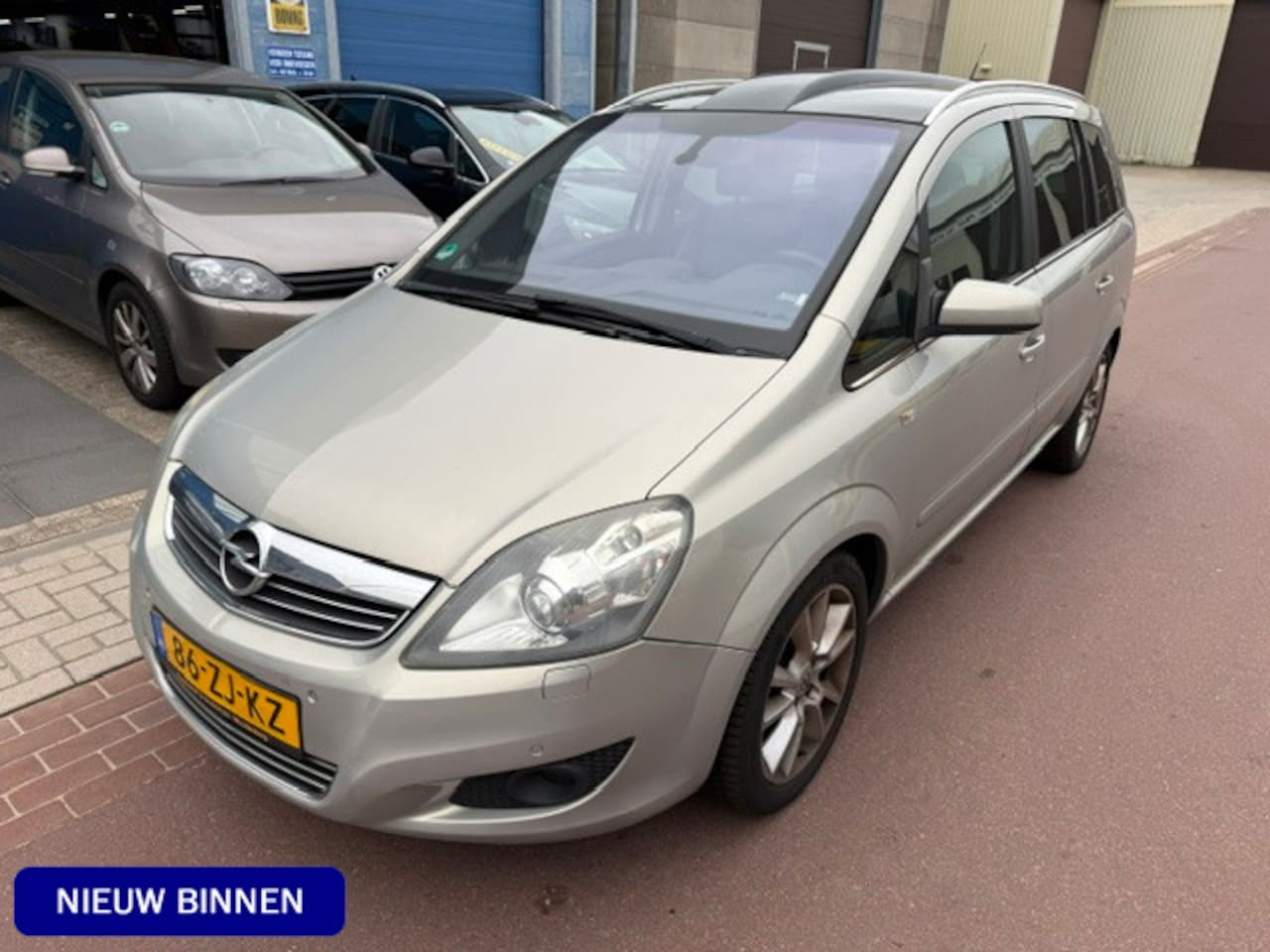 Opel Zafira - 2.2 Cosmo Automaat 2008 APK 3-27 Export / handel Meest luxe uitvoering met LEDER, Panorama - AutoWereld.nl