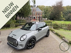 MINI Electric - Yours 33 kWh | Pano | HUD | Harman & Kardon | Black Optic | Viritual Cockpit |