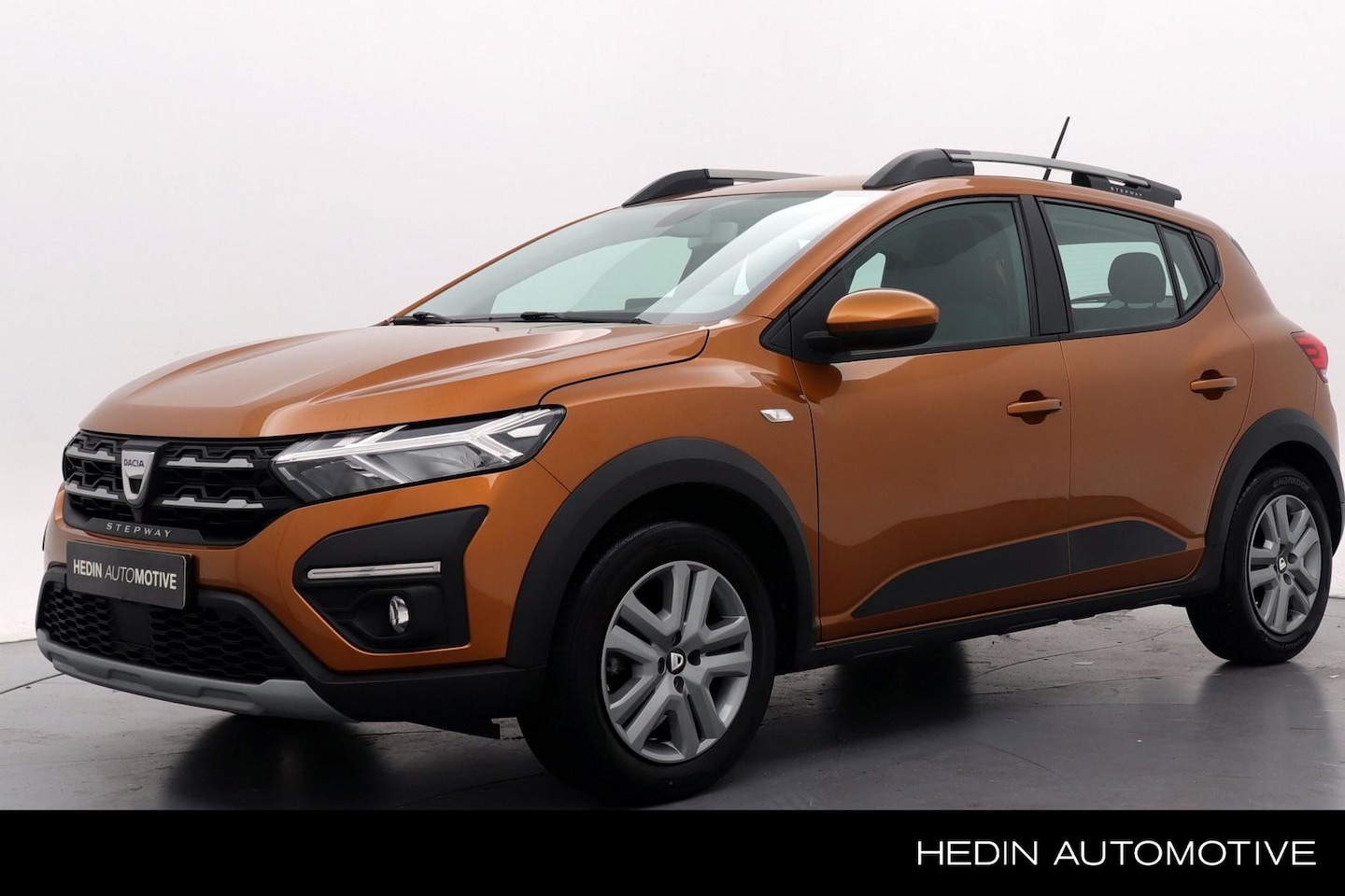 Dacia Sandero Stepway - TCe 100 Bi-Fuel Comfort | Trekhaak - AutoWereld.nl