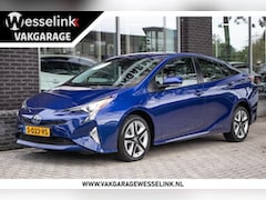 Toyota Prius - 1.8 Black Edition | Adapt Cruise | Camera | Dealer onderhouden |