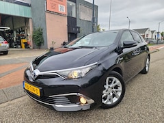 Toyota Auris - 1.8 Hybrid Executive GARANTIE