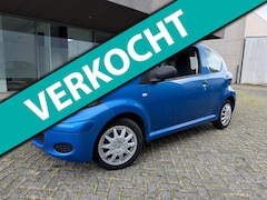 Toyota Aygo - 1.0-12V Access BJ 6-2010. APK. 12-2026