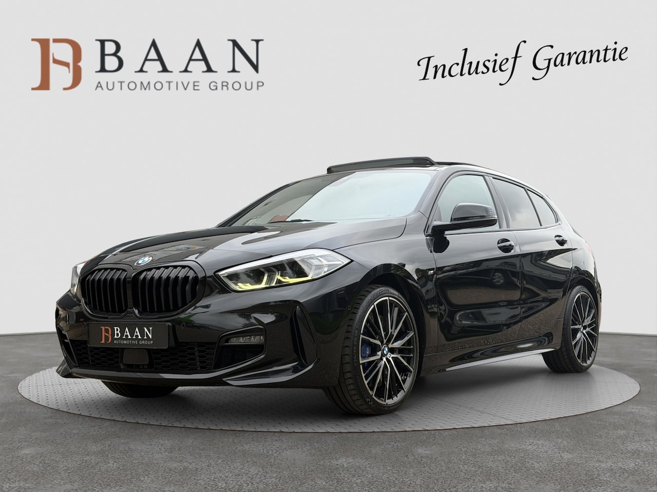 BMW 1-serie - 118i Executive M-Sport |Pano|Harman-Kardon|HUD|Camera|M-Stoelen|NAP - AutoWereld.nl