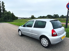 Renault Clio - 1.2-16V Exception