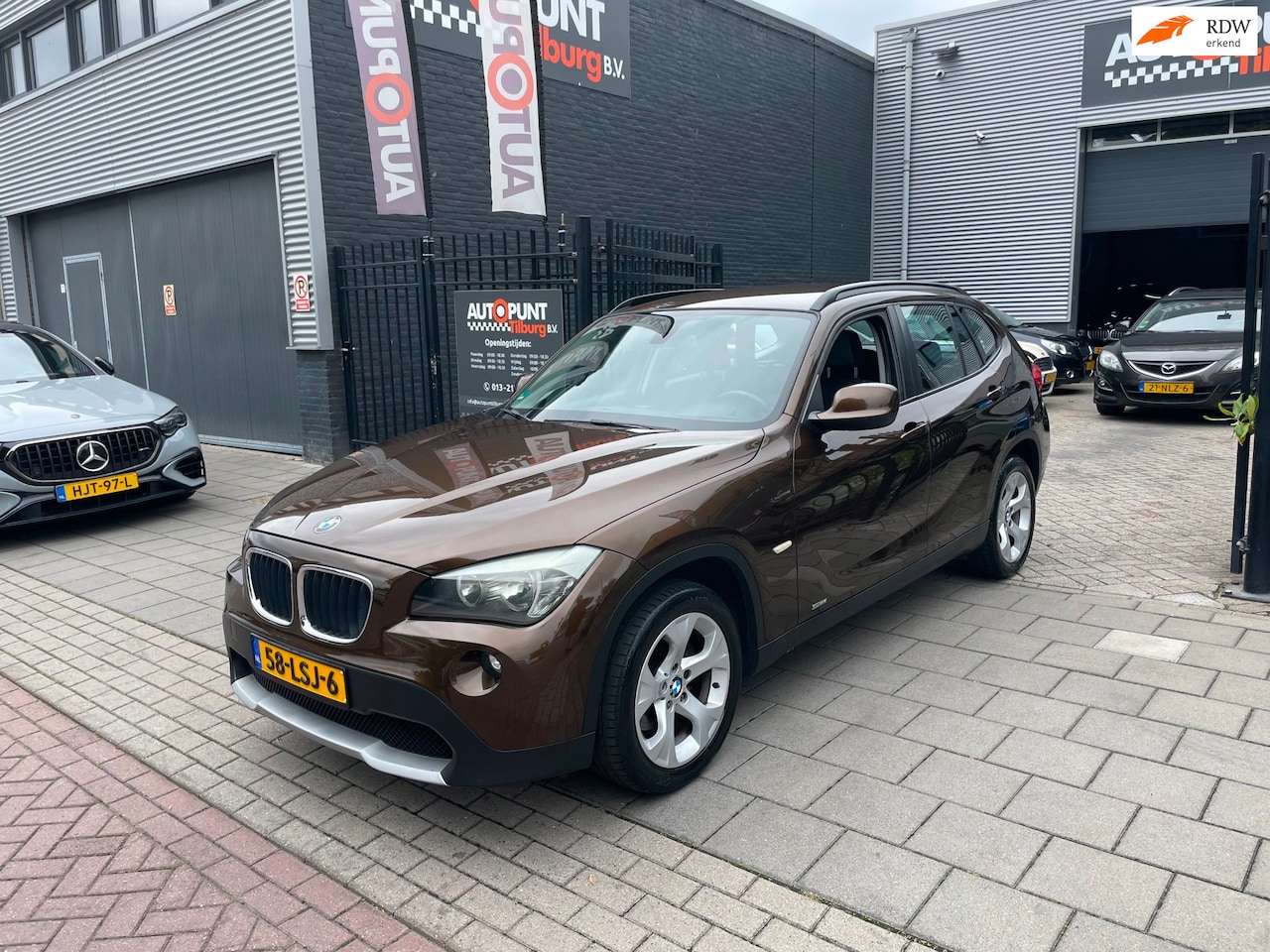 BMW X1 - SDrive18i Executive 3e Eigenaar! Airco Navi PDC NAP APK - AutoWereld.nl