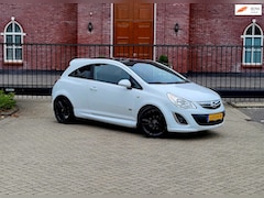 Opel Corsa - 1.4-16V / OPC Line / Airco / Stoelverwarming / Nieuwe Apk