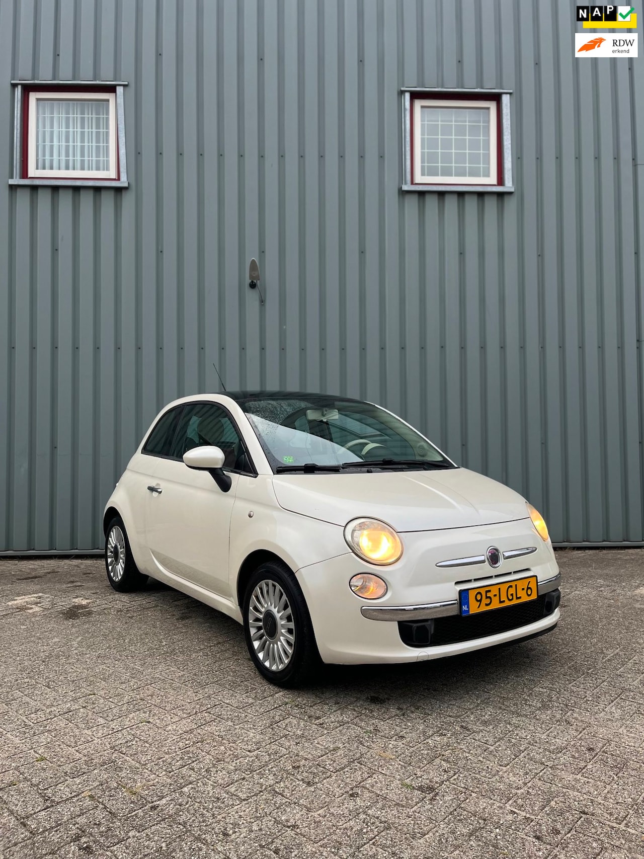 Fiat 500 - 1.2 Lounge/pano/automaat/leer - AutoWereld.nl