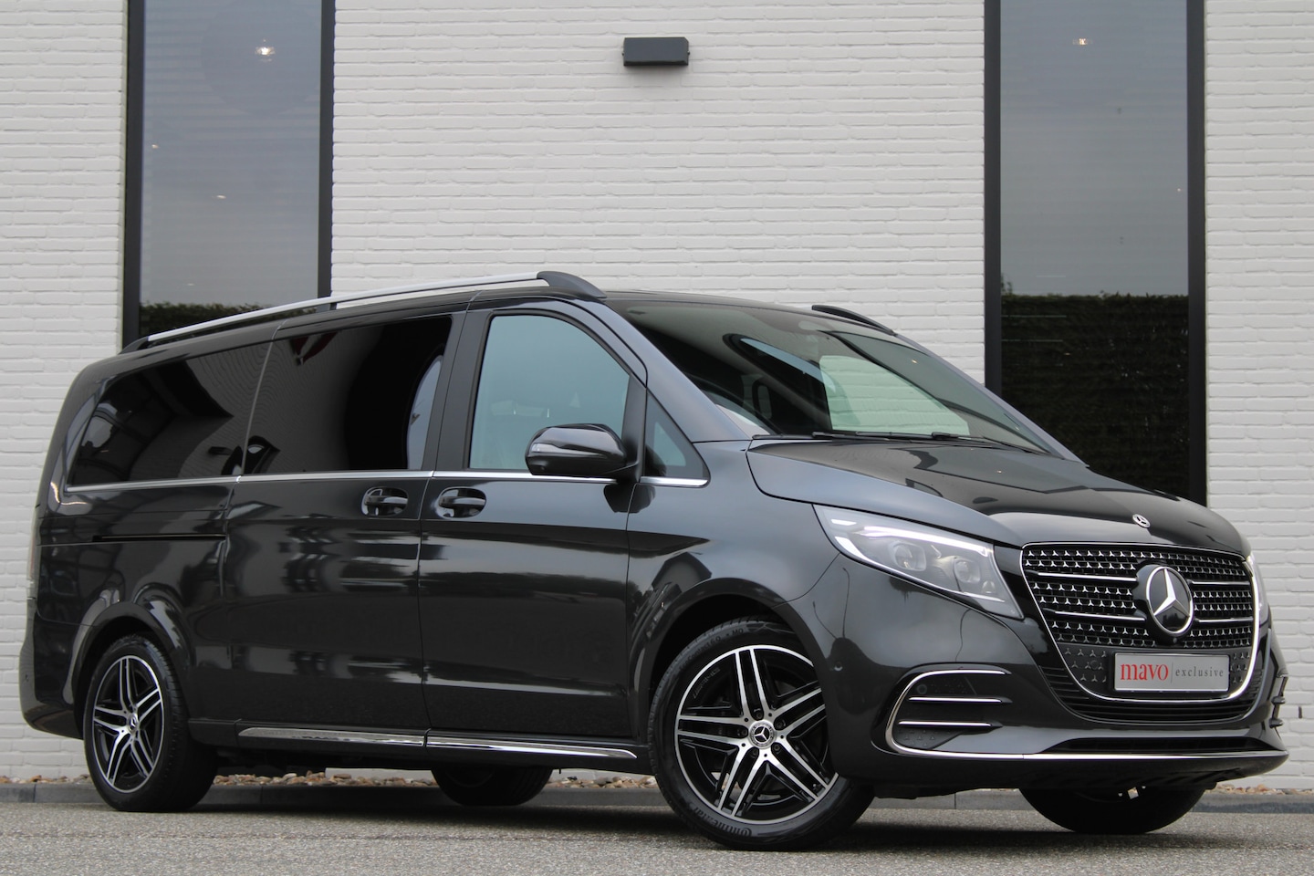 Mercedes-Benz V-klasse - 300d / XXL / AMG / DC / 4-Matic / Luchtvering / Elec Stoel / Burmester / NIEUWSTAAT - AutoWereld.nl
