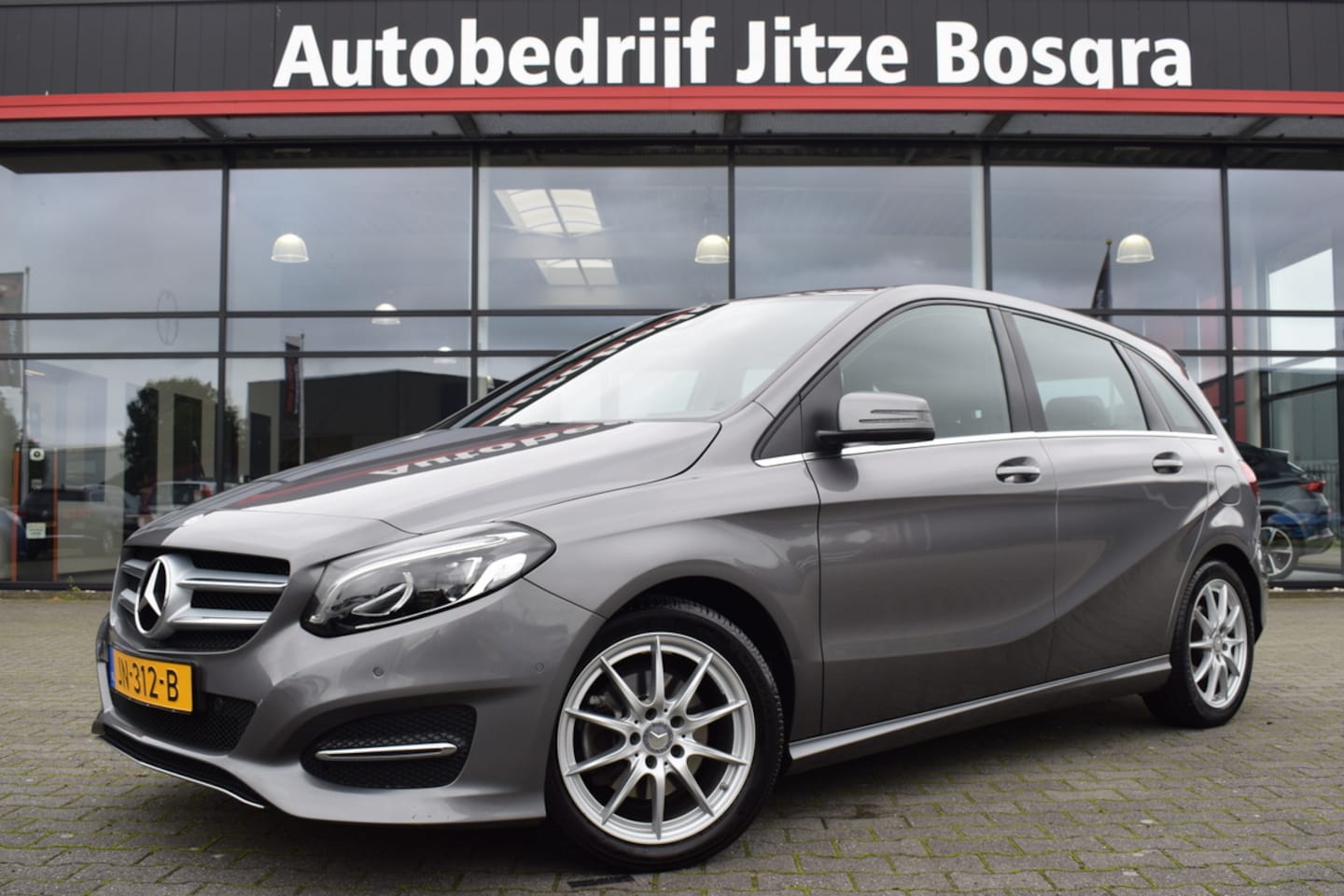 Mercedes-Benz B-klasse - 180 Automaat Prestige LED | Half Leder | Comand Full Map Navi | 17 Inch LMV | Trekhaak - AutoWereld.nl
