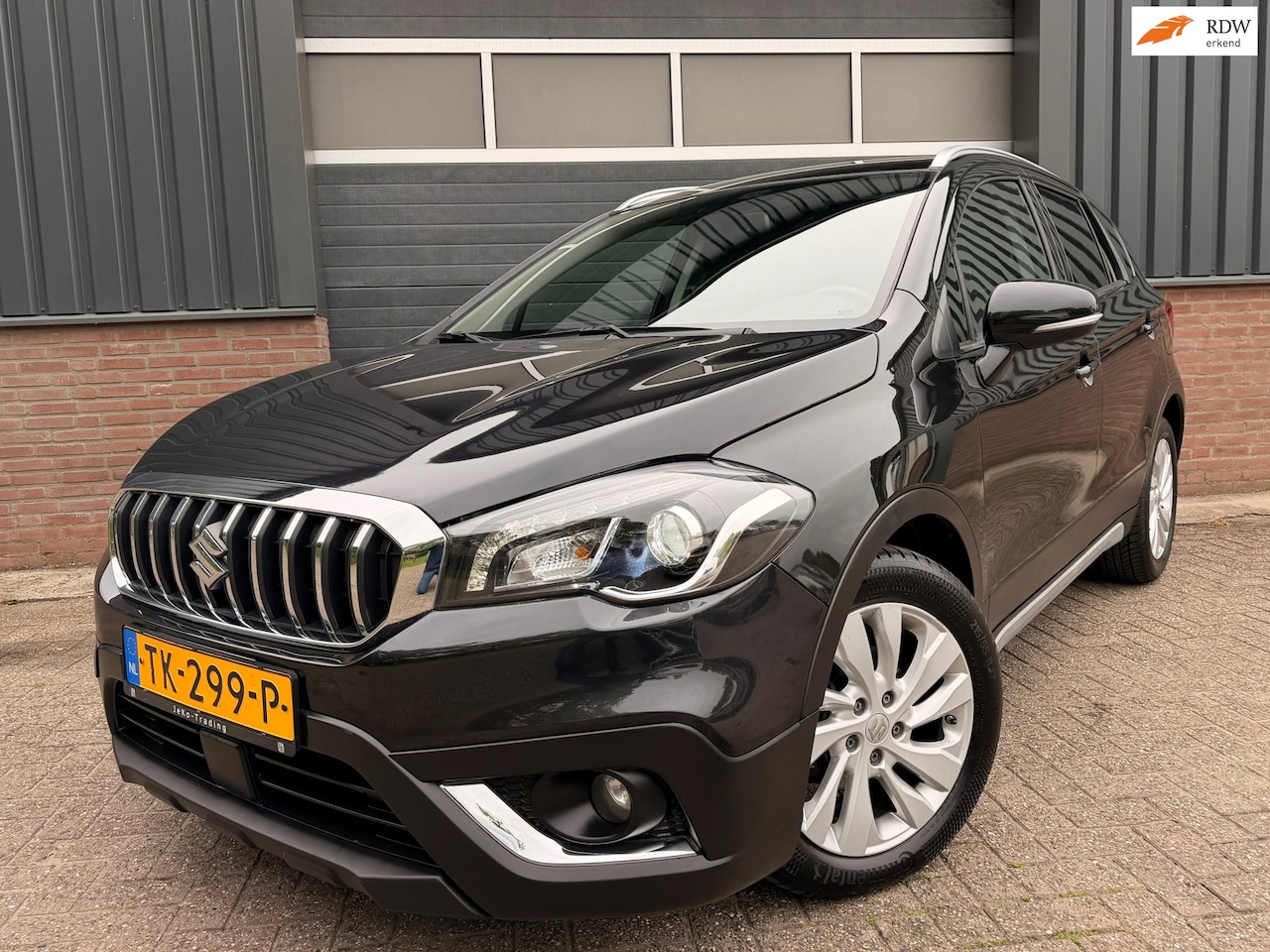 Suzuki S-Cross - 1.4 140PK Boosterjet Exclusive Automaat 12mnd autotrust / Navi / Achteruitrijcamera - AutoWereld.nl