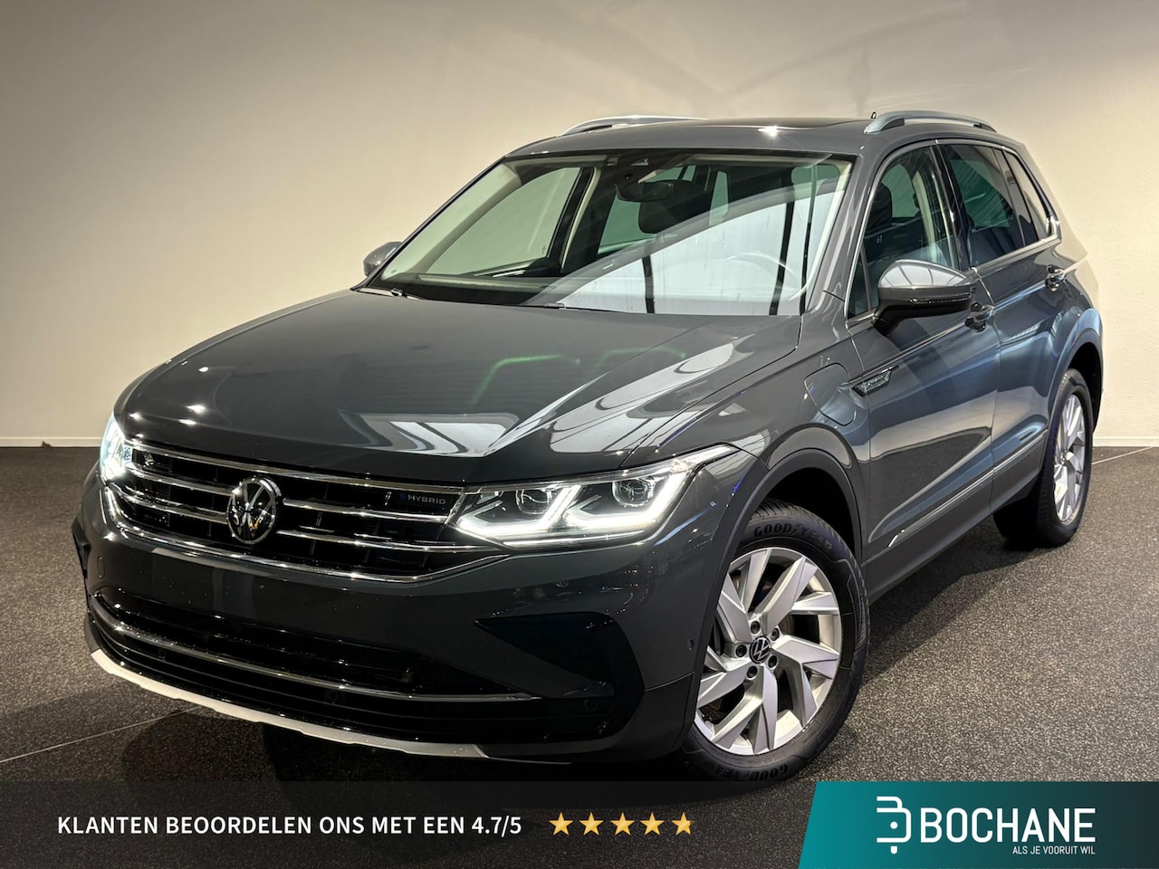 Volkswagen Tiguan - 1.4 TSI eHybrid Business+ | SOH 96,8% | Panoramadak | Camera | Navigatie | Climate Control - AutoWereld.nl