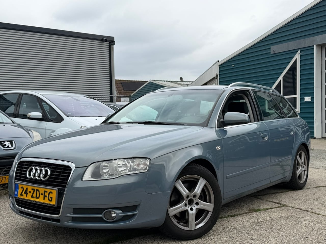 Audi A4 Avant - 2.0i 130PK Advance Automaat - AutoWereld.nl