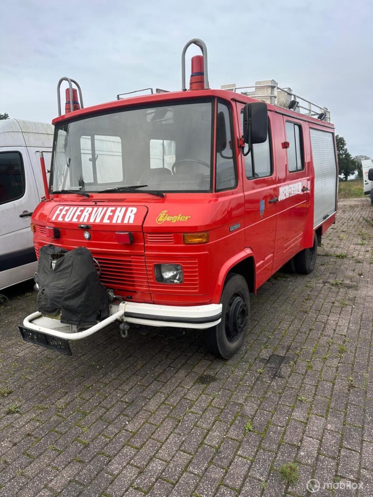 Mercedes-Benz 600-serie - Brandweer camper 1982 wegenbelasting vrij 50dkm - AutoWereld.nl