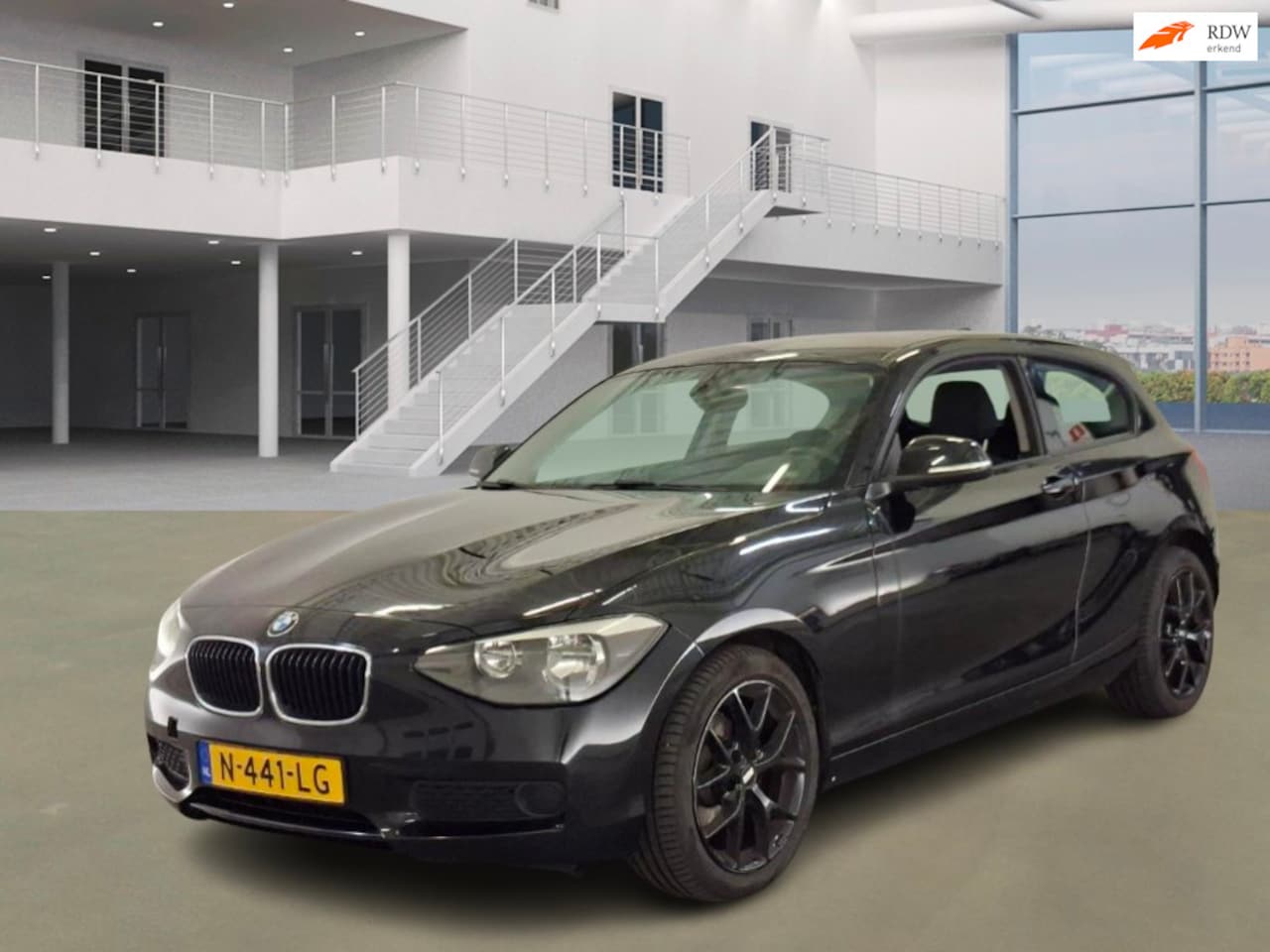 BMW 1-serie - 114i EDE Corporate NAVI PSENSOR CRUISE 2 X SLEUTELS - AutoWereld.nl