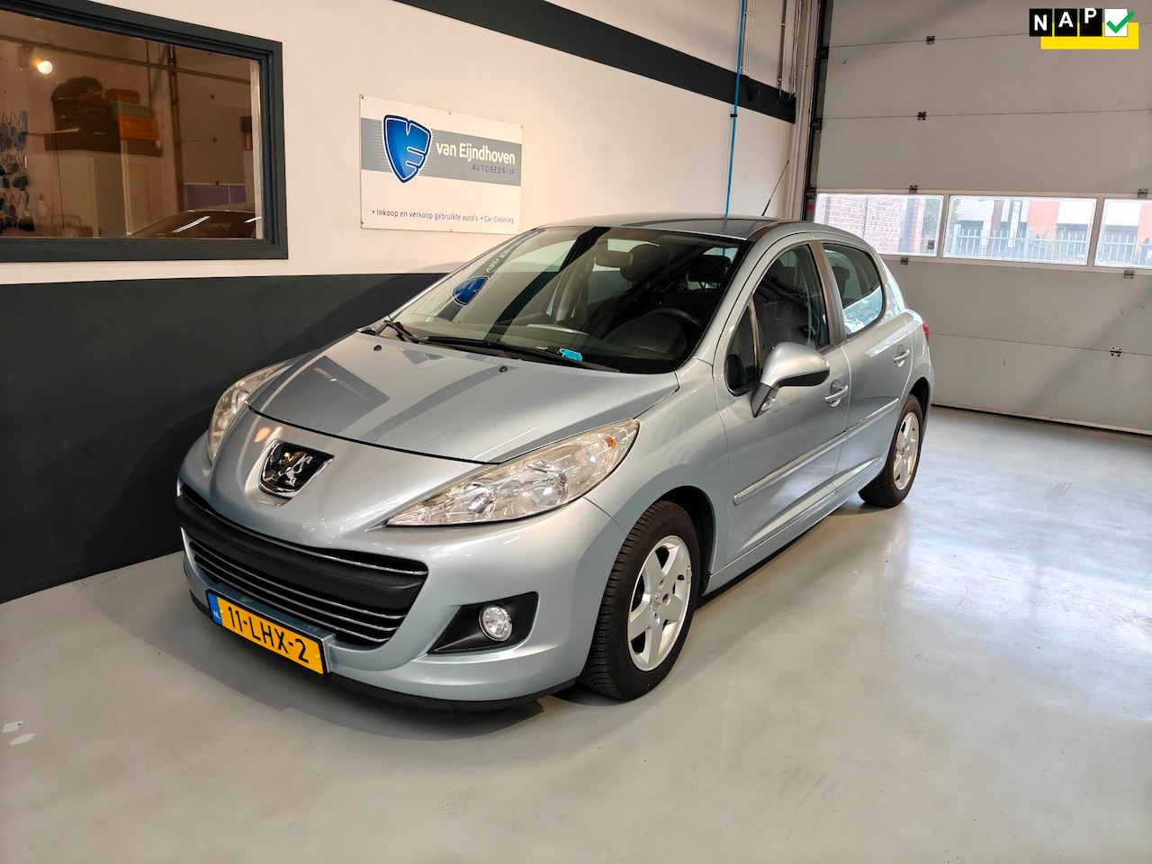 Peugeot 207 - 1.4 VTi Style 1.4 VTi Style - AutoWereld.nl