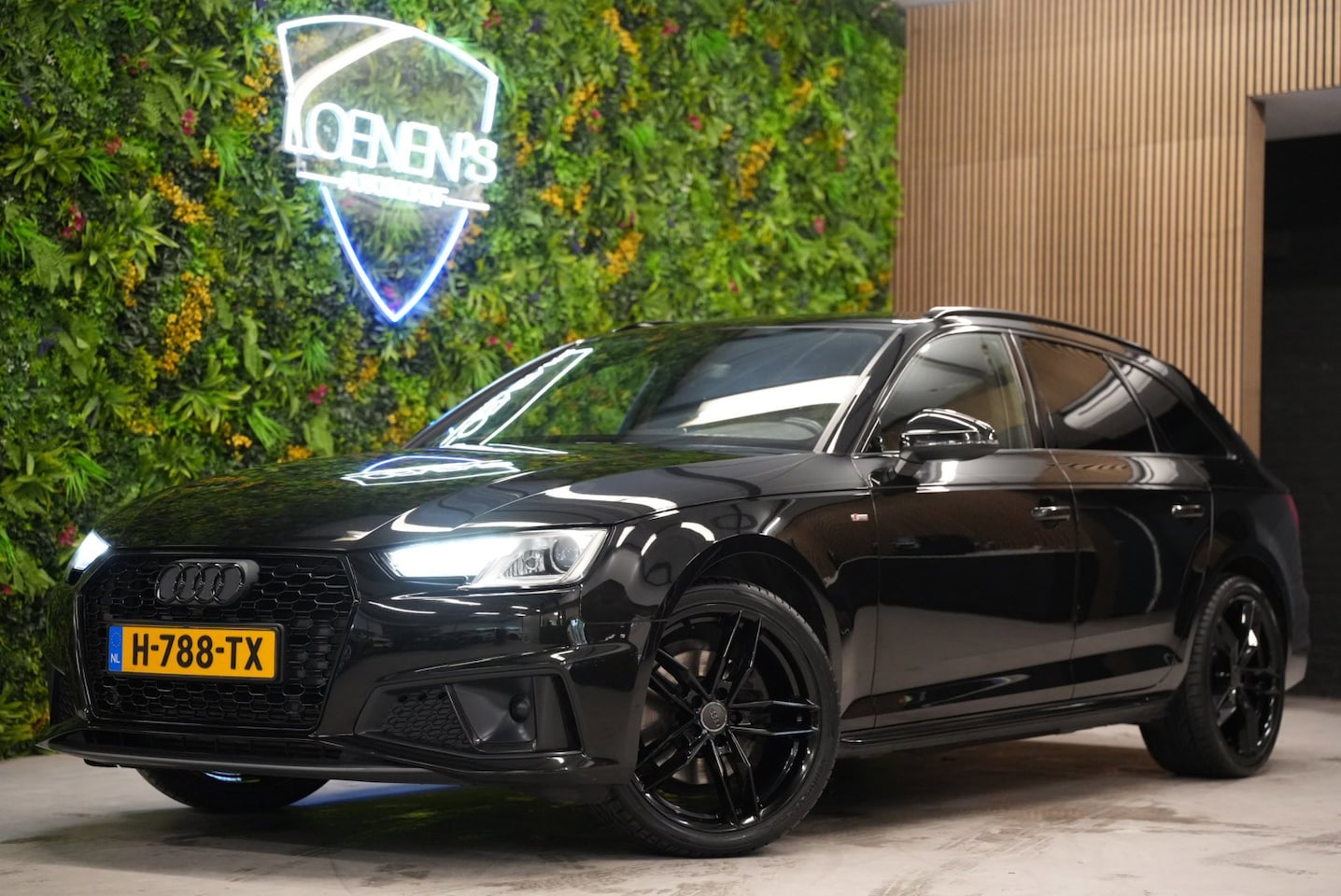Audi A4 Avant - 40 TFSI S-Line / ACC / Leder / Massage / PDC - AutoWereld.nl