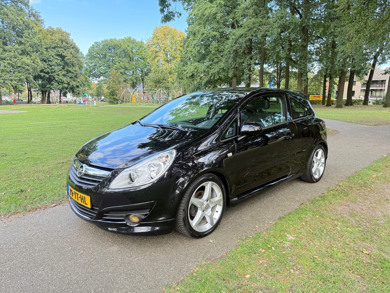 Opel Corsa - 1.4-16V Cosmo Sportieve uitvoering Nieuwe apk - AutoWereld.nl