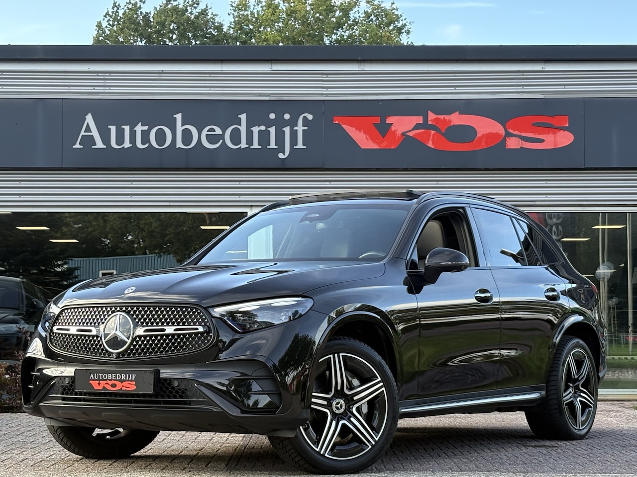 Mercedes-Benz GLC-klasse - 400e 4MATIC AMG Line | Panodak | Burmester | Trekhaak | HUD | Memory - AutoWereld.nl