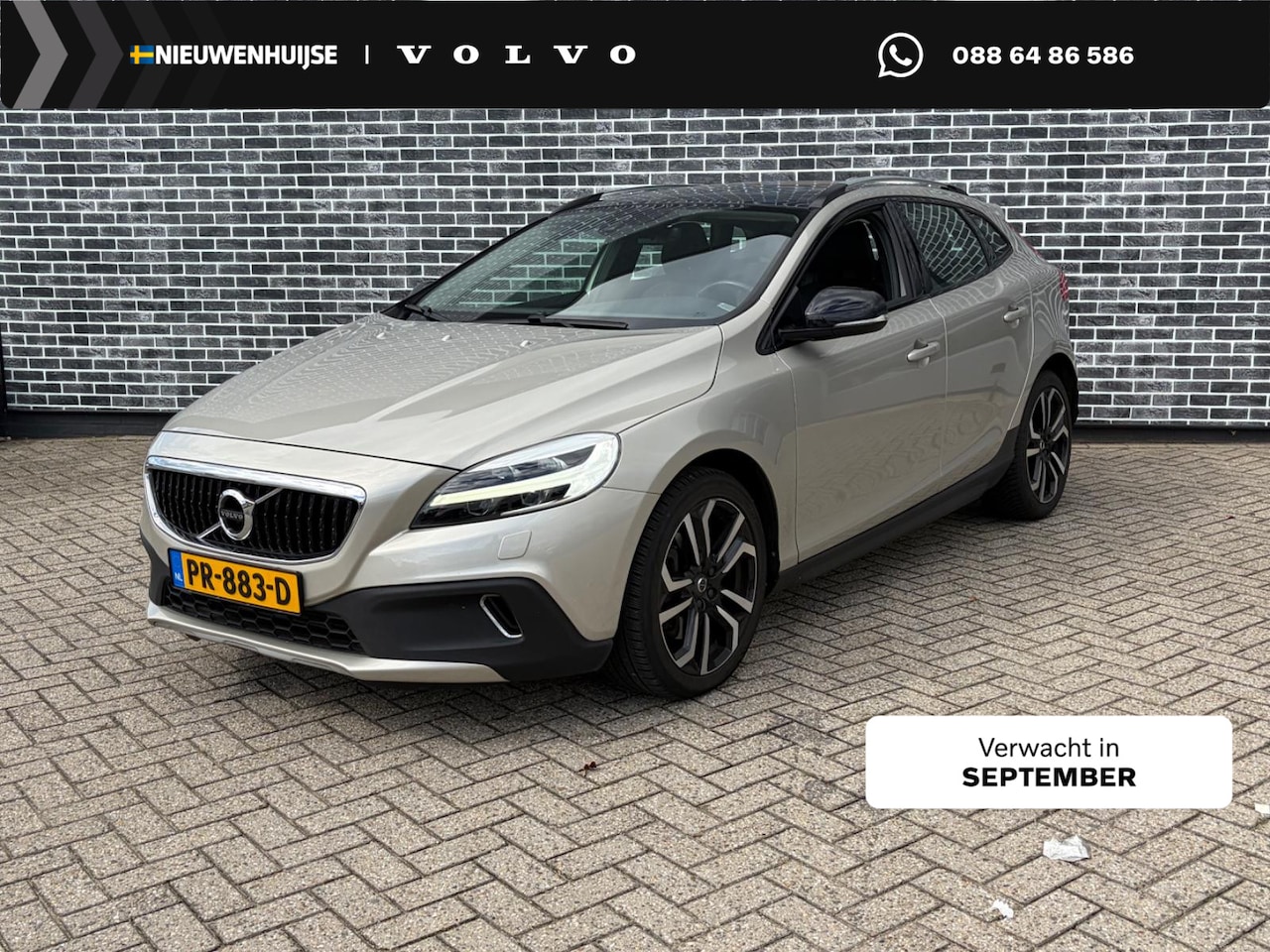 Volvo V40 Cross Country - 1.5 T3 Nordic+ | Panoramadak | Achteruitrijcamera | Parkeersensoren | Lederen Bekleding | - AutoWereld.nl