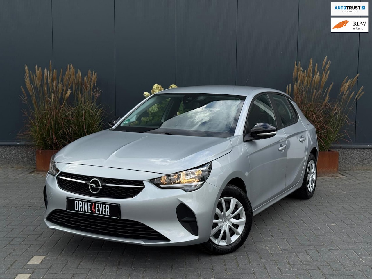 Opel Corsa - 1.2 Edition m23 ZUINIG|NAVI|CARPLAY|AIRCO|ELEK PAKKET - AutoWereld.nl