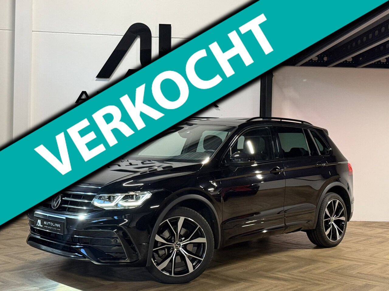 Volkswagen Tiguan - 1.4 TSI eHybrid R-Line Business+ 3X RLINE|PANO|KEYLESS|IQ|VOL - AutoWereld.nl