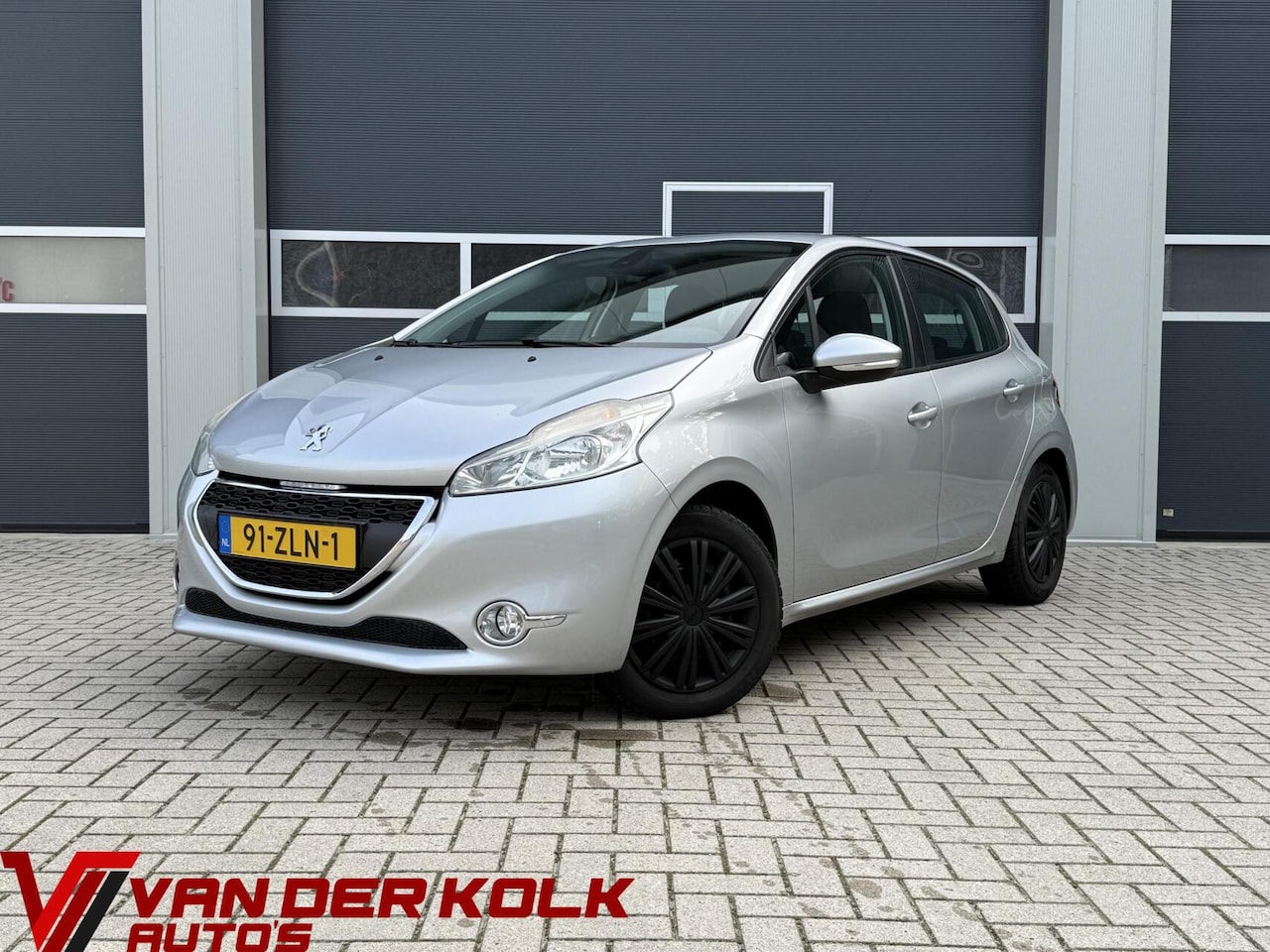 Peugeot 208 - 1.2 Vti Blue Lease Executive 1.2 VTi Blue Lease Executive - AutoWereld.nl