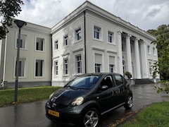 Toyota Aygo - 1.0-12V + 5 DEURS (2X) RIJKLAAR